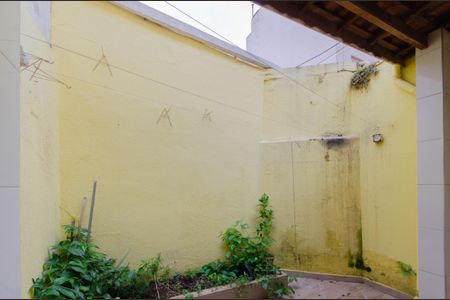 Casa à venda com 122m², 2 quartos e 1 vagaQuintal