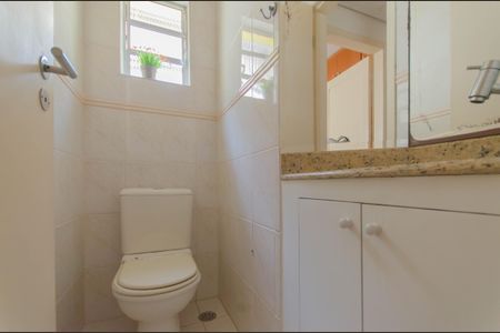 Casa à venda com 122m², 2 quartos e 1 vagaLavabo