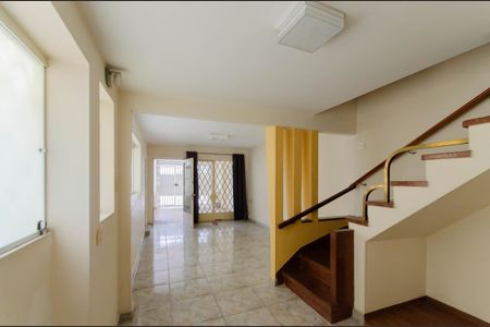 Casa à venda com 122m², 2 quartos e 1 vagaSala