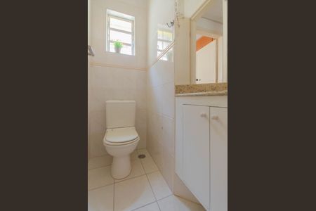 Casa à venda com 122m², 2 quartos e 1 vagaLavabo