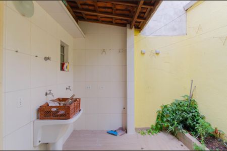 Casa à venda com 122m², 2 quartos e 1 vagaÁrea de Serviço