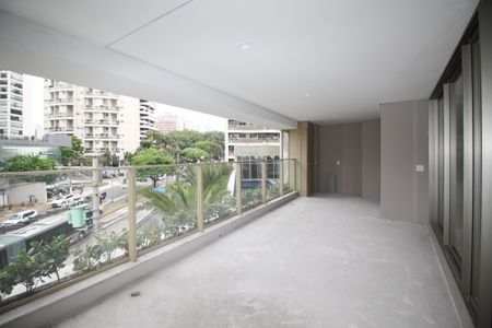 Apartamento à venda com 222m², 3 quartos e 3 vagasVaranda da Sala