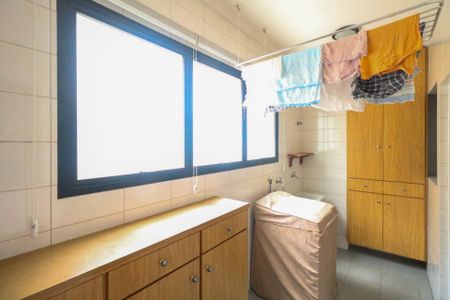 Apartamento para alugar com 117m², 3 quartos e 1 vagaÁrea de Serviço