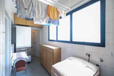 Apartamento para alugar com 117m², 3 quartos e 1 vagaÁrea de Serviço