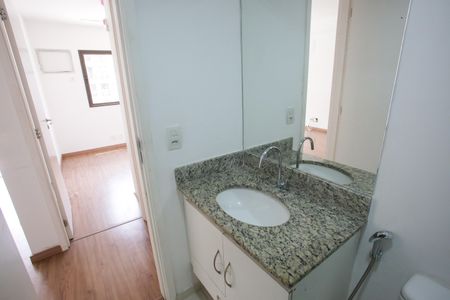 Apartamento à venda com 69m², 2 quartos e 1 vagaBanheiro Social