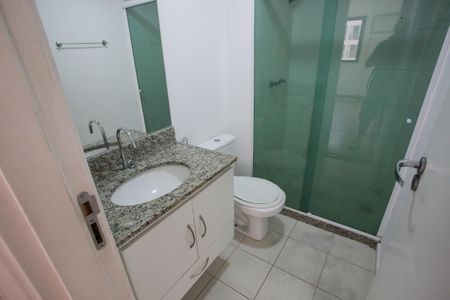 Apartamento à venda com 69m², 2 quartos e 1 vagaBanheiro Social