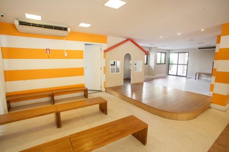 Apartamento à venda com 69m², 2 quartos e 1 vagaÁrea comum