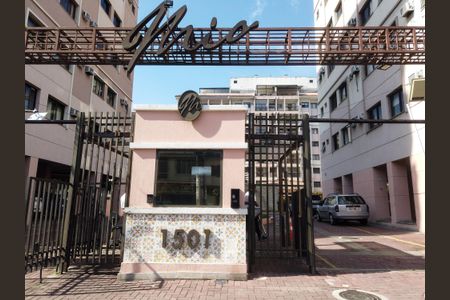 Apartamento à venda com 69m², 2 quartos e 1 vagaFachada