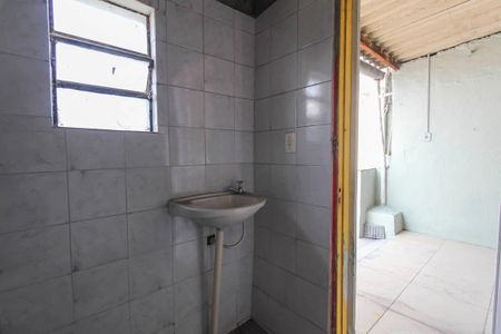 Casa para alugar com 58m², 1 quarto e 1 vaga Casa para alugar com 58m², 1 quarto e 1 vagaBanheiro de Serviço