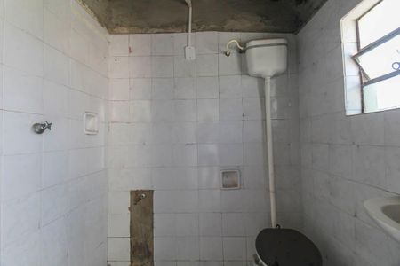 Casa para alugar com 58m², 1 quarto e 1 vaga Casa para alugar com 58m², 1 quarto e 1 vagaBanheiro de Serviço