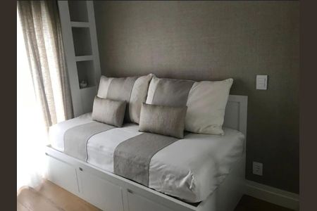 Foto 04 de apartamento à venda com 3 quartos, 121m² em Vila Cordeiro, São Paulo