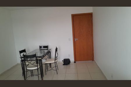 Sala de apartamento para alugar com 2 quartos, 85m² em CSA 3, Brasília