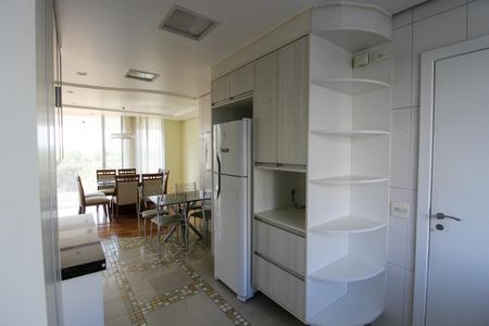Apartamento à venda com 130m², 3 quartos e 2 vagas Apartamento à venda com 130m², 3 quartos e 2 vagasCozinha