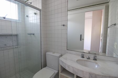 Apartamento à venda com 130m², 3 quartos e 2 vagas Apartamento à venda com 130m², 3 quartos e 2 vagasBanheiro da Suíte 1