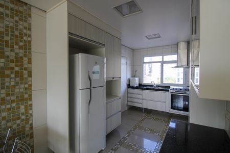 Apartamento à venda com 130m², 3 quartos e 2 vagas Apartamento à venda com 130m², 3 quartos e 2 vagasCozinha