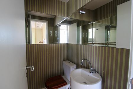 Lavabo de apartamento para alugar com 3 quartos, 130m² em Butantã, São Paulo