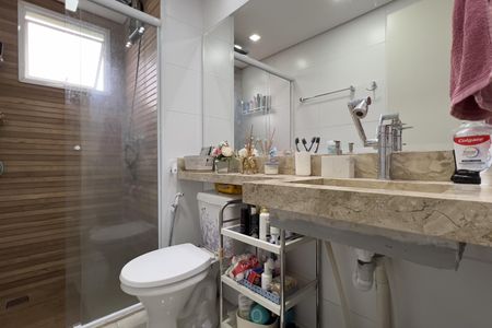 Apartamento à venda com 58m², 2 quartos e 1 vaga Apartamento à venda com 58m², 2 quartos e 1 vagaBanheiro