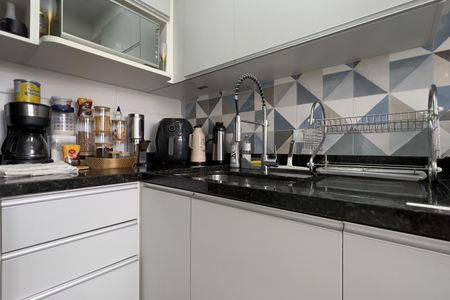 Apartamento à venda com 58m², 2 quartos e 1 vaga Apartamento à venda com 58m², 2 quartos e 1 vagaCozinha e Área de Serviço