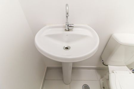 Apartamento para alugar com 32m², 2 quartos e sem vaga Apartamento para alugar com 32m², 2 quartos e sem vagaBanheiro Social