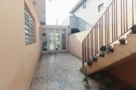 Casa à venda com 231m², 3 quartos e 4 vagas Casa à venda com 231m², 3 quartos e 4 vagasQuintal