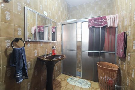 Casa à venda com 231m², 3 quartos e 4 vagas Casa à venda com 231m², 3 quartos e 4 vagasBanheiro Social