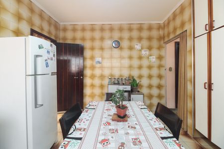 Casa à venda com 231m², 3 quartos e 4 vagas Casa à venda com 231m², 3 quartos e 4 vagasCozinha