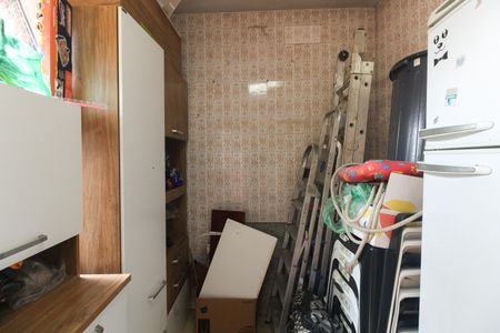 Casa à venda com 231m², 3 quartos e 4 vagas Casa à venda com 231m², 3 quartos e 4 vagasEdícula - Cozinha