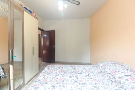 Casa à venda com 231m², 3 quartos e 4 vagas Casa à venda com 231m², 3 quartos e 4 vagasQuarto 1