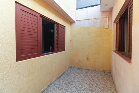 Casa à venda com 231m², 3 quartos e 4 vagas Casa à venda com 231m², 3 quartos e 4 vagasQuintal