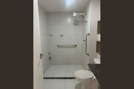 Banheiro de apartamento à venda com 1 quarto, 31m² em Jardim Santa Teresinha, São Paulo