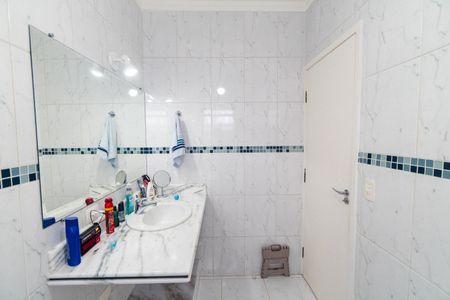 Casa à venda com 162m², 3 quartos e 2 vagas Casa à venda com 162m², 3 quartos e 2 vagasBanheiro da Suíte