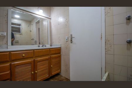 Apartamento à venda com 74m², 2 quartos e 1 vagaBanheiro Suite