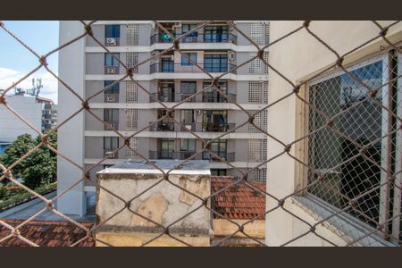 Apartamento à venda com 74m², 2 quartos e 1 vagaÁrea de Serviço Vista