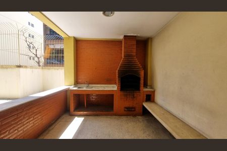 Apartamento à venda com 74m², 2 quartos e 1 vagaChurrasqueira