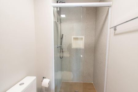Banheiro de kitnet/studio para alugar com 1 quarto, 25m² em Vila Mariana, São Paulo