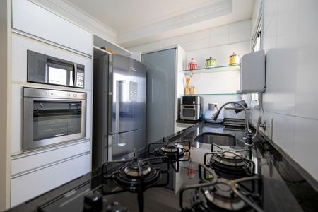 Apartamento à venda com 105m², 3 quartos e 2 vagas Apartamento à venda com 105m², 3 quartos e 2 vagasCozinha