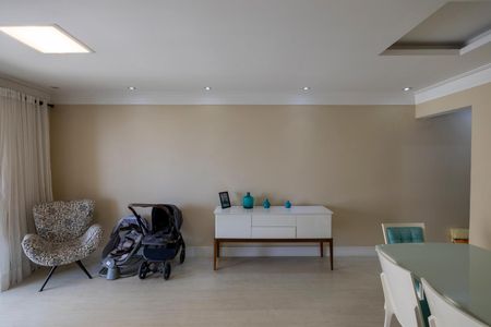 Apartamento à venda com 105m², 3 quartos e 2 vagas Apartamento à venda com 105m², 3 quartos e 2 vagasSala