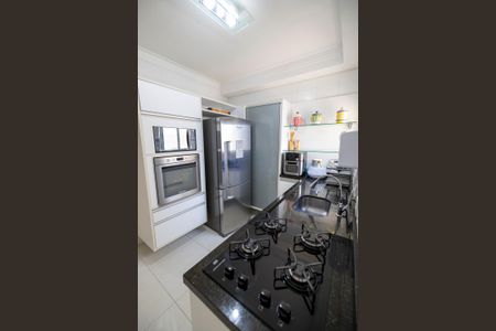 Apartamento à venda com 105m², 3 quartos e 2 vagas Apartamento à venda com 105m², 3 quartos e 2 vagasCozinha