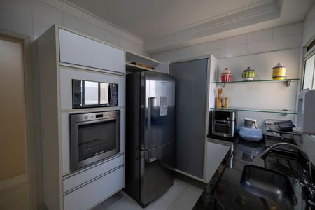 Apartamento à venda com 105m², 3 quartos e 2 vagas Apartamento à venda com 105m², 3 quartos e 2 vagasCozinha