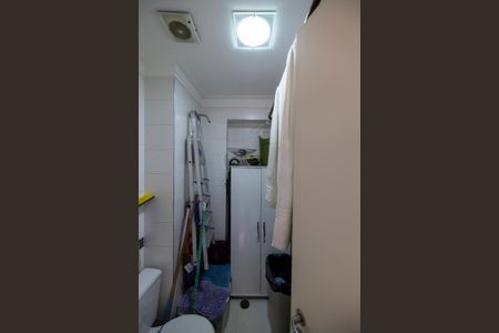 Apartamento à venda com 105m², 3 quartos e 2 vagas Apartamento à venda com 105m², 3 quartos e 2 vagasBanheiro de Serviço