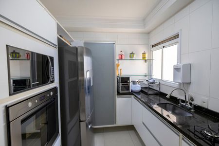 Apartamento à venda com 105m², 3 quartos e 2 vagas Apartamento à venda com 105m², 3 quartos e 2 vagasCozinha