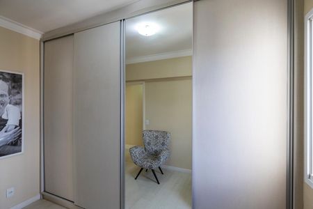 Apartamento à venda com 105m², 3 quartos e 2 vagas Apartamento à venda com 105m², 3 quartos e 2 vagasQuarto