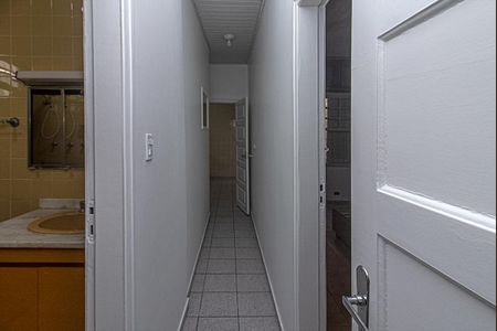 Casa à venda com 190m², 3 quartos e 2 vagasCorredor