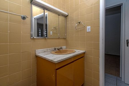 Casa à venda com 190m², 3 quartos e 2 vagasBanheiro