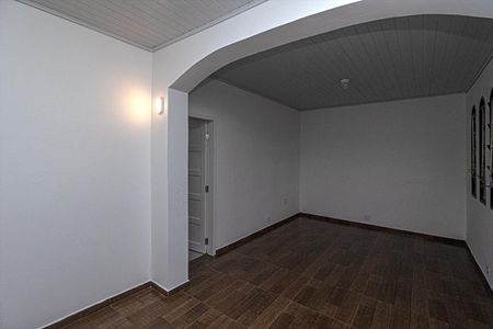 Casa à venda com 190m², 3 quartos e 2 vagasSala