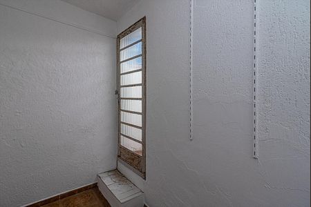 Casa à venda com 190m², 3 quartos e 2 vagasEscada