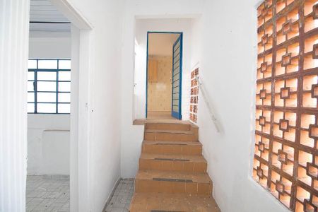 Casa à venda com 81m², 3 quartos e sem vaga