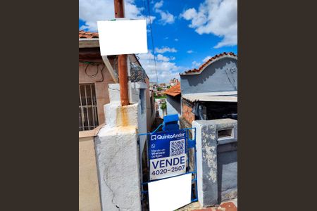 Casa à venda com 81m², 3 quartos e sem vaga