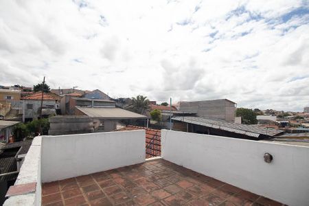 Casa à venda com 81m², 3 quartos e sem vaga Casa à venda com 81m², 3 quartos e sem vagaQuintal