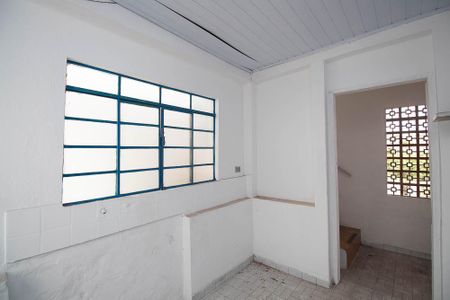 Casa à venda com 81m², 3 quartos e sem vaga Casa à venda com 81m², 3 quartos e sem vagaHall